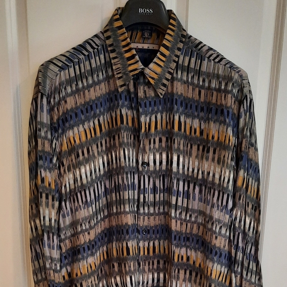 Shirt - Picture 2 of 3